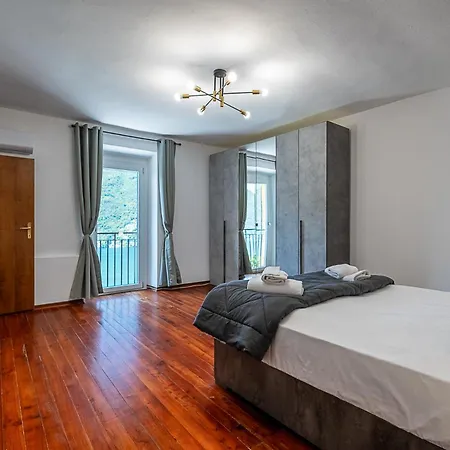 New Duplex With View, 2 Terraces Appartement *