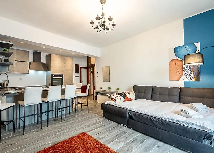 New Duplex With View, 2 Terraces Apartment *