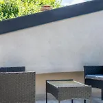 Apartmán New Duplex With View, 2 Terraces