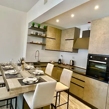 Apartment New Duplex With View, 2 Terraces