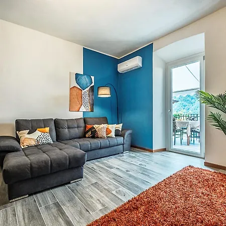 New Duplex With View, 2 Terraces Апартаменты Нессо